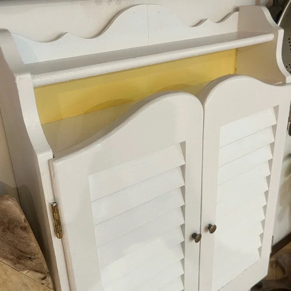 Vintage Wall Mount Spice Rack w Brass Hardware - Picture 7 of 15